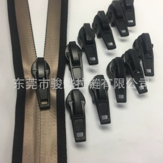 塑胶防水拉头 反穿防水拉链头全 塑胶自动头防水拉链头