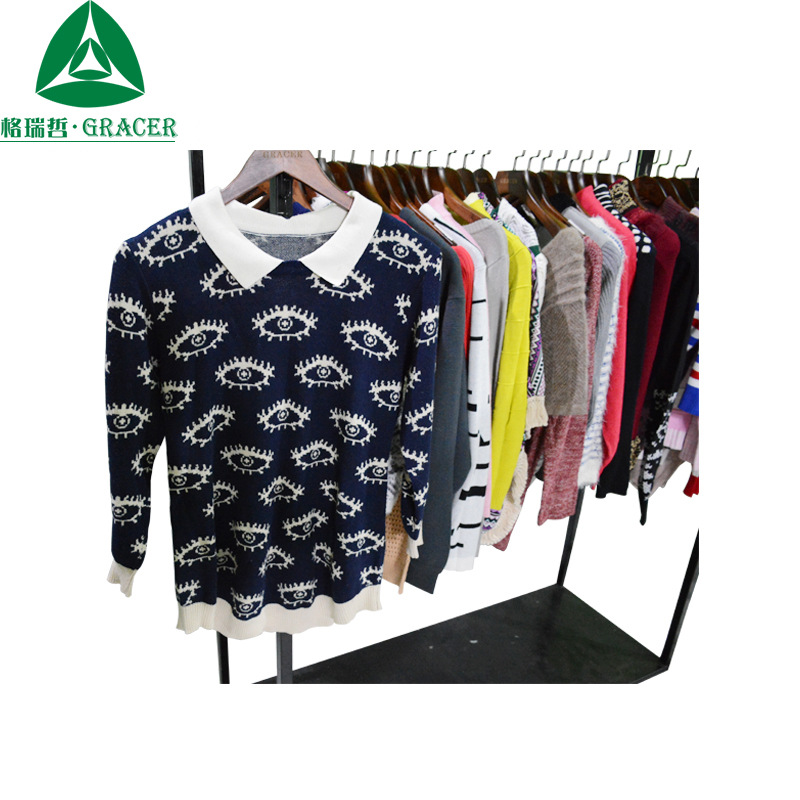 旧衣服厂家八九成新品牌翻领厚款毛衣100kg包装海运直供乌干达