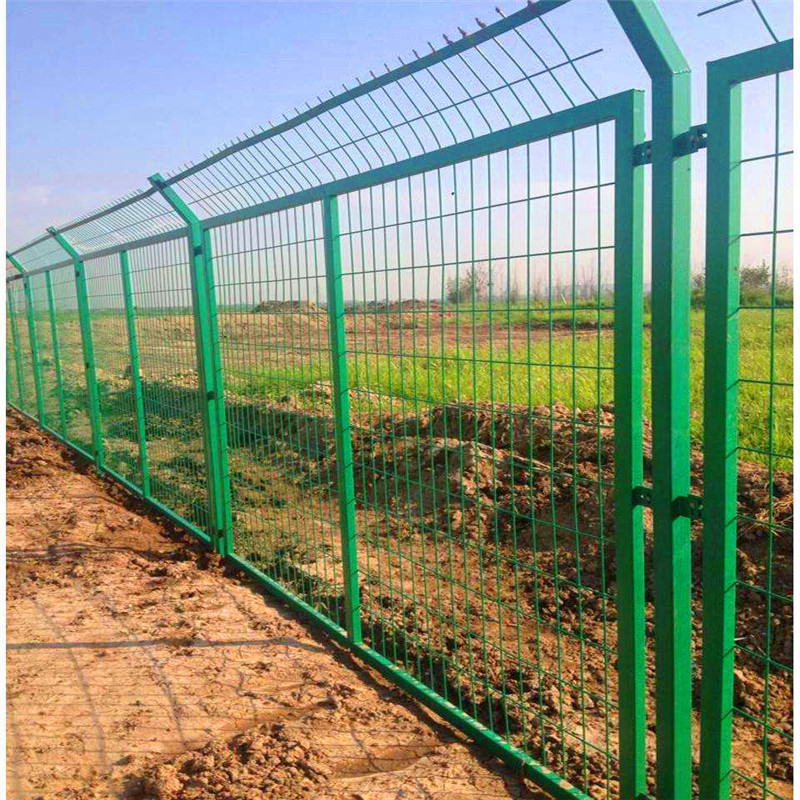 高速公路护栏网 交通隔离网  公路防护栏