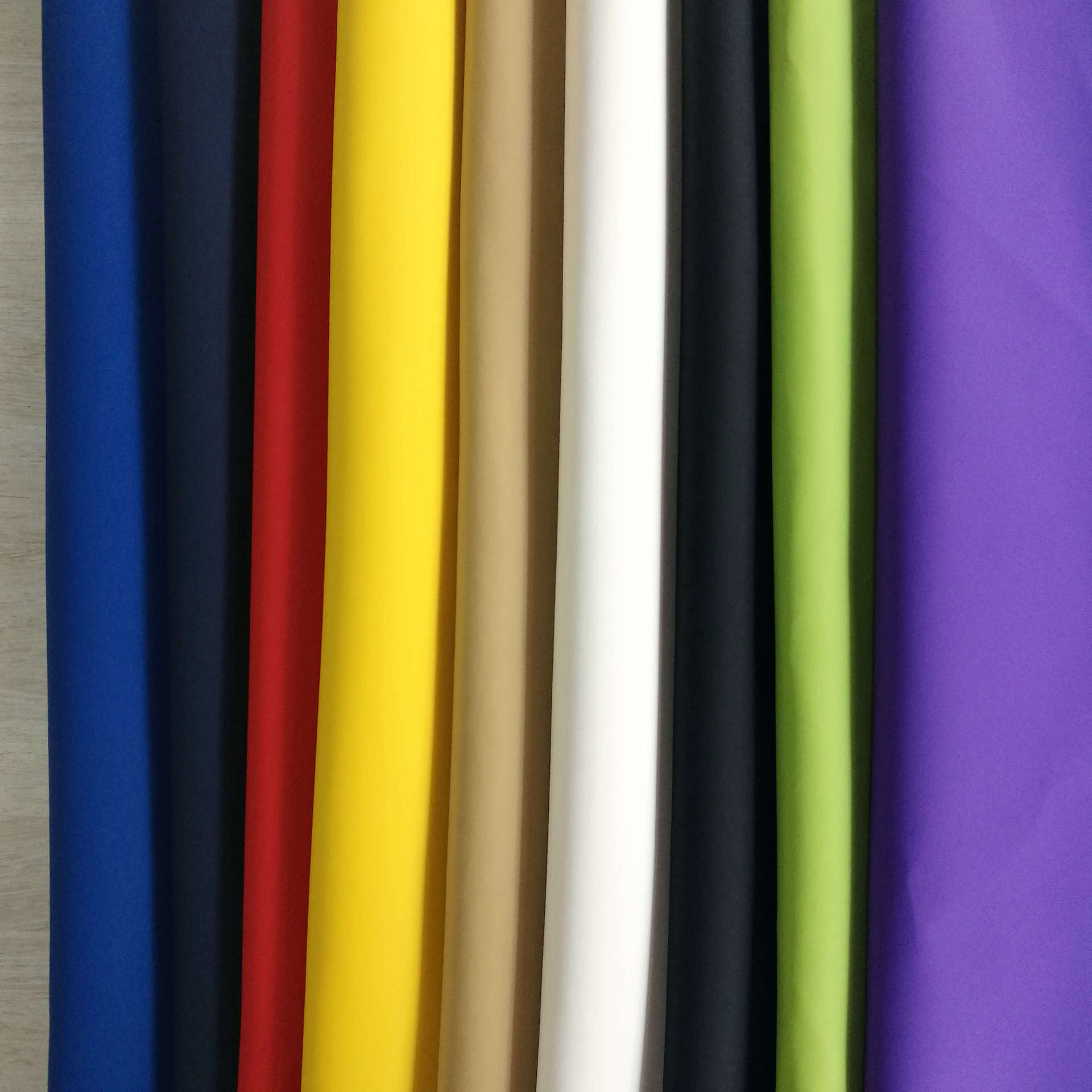 厂家直销0.6mm磨砂革箱包辅料包装礼盒封面pu肤感笔记本封面