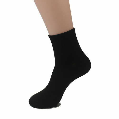 Men's Autumn/Winter Socks Wholesale from a Street Stall, Non-Cotton Men's Medium Calf Sports Socks