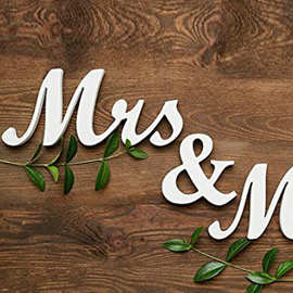 厂家货源木制MR & MIS 婚礼用品 木质英文字母摆件 婚礼摄影道具