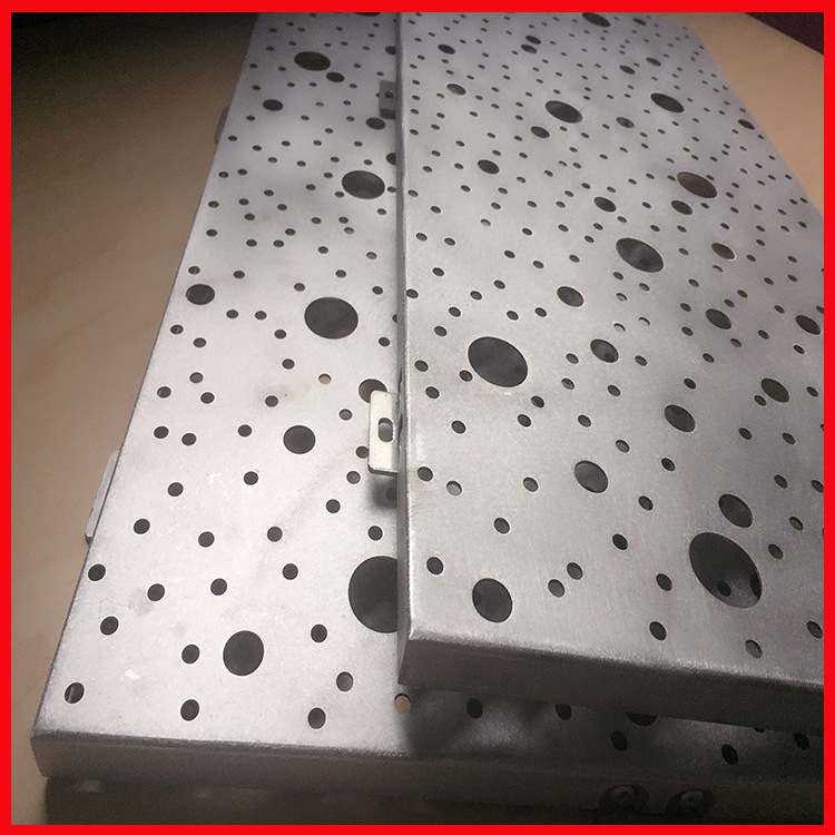 车道口吊顶冲孔铝板厂家供应星空图案雕孔金属板室内装饰铝单板