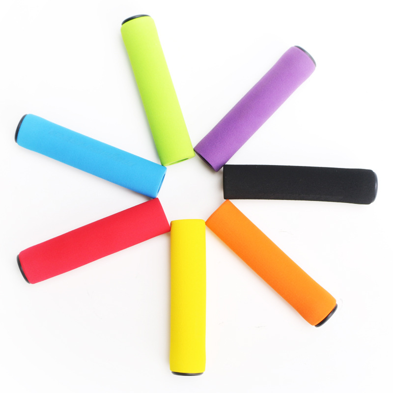 Cubierta de la manija de bicicleta de montaña antideslizante amortiguador de choque resistente al desgaste manija de la manija de color rojo esponja cubierta de la manija con el bloque de la manija