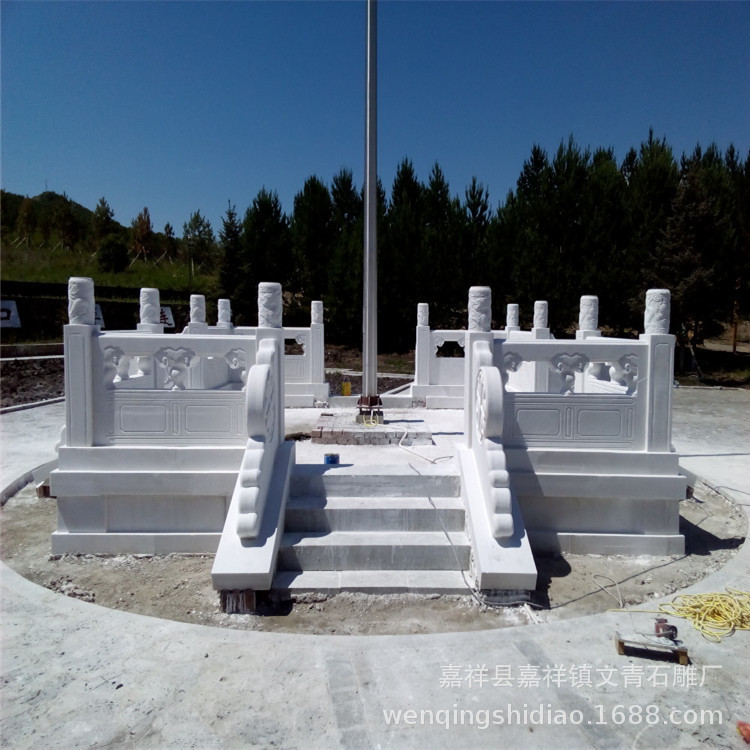 升旗台石护栏结构 广场汉白玉旗杆台石栏杆 色泽白安装牢固