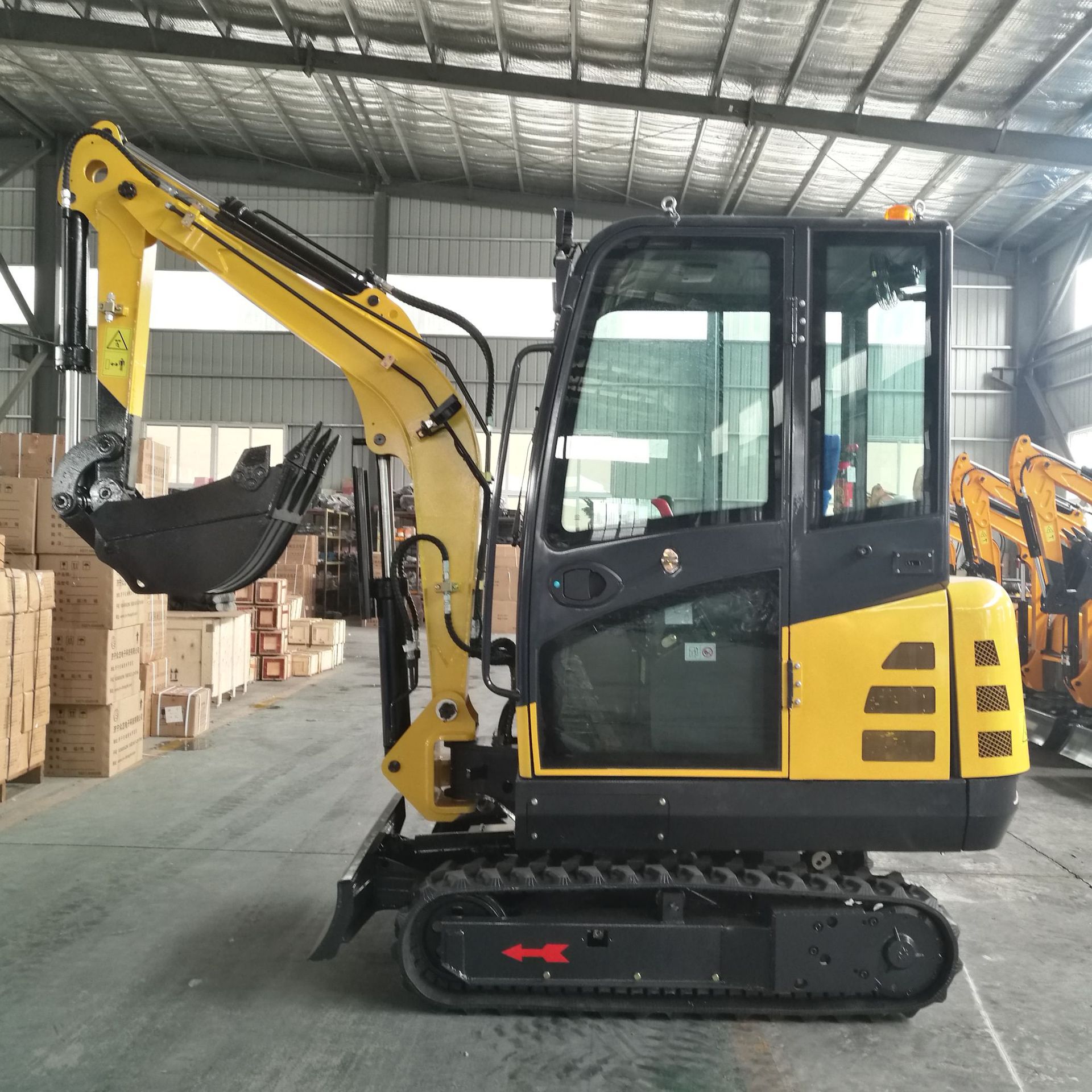 小型挖掘机家用挖土建筑工程微型挖机果园大棚多功能柴油挖土机械