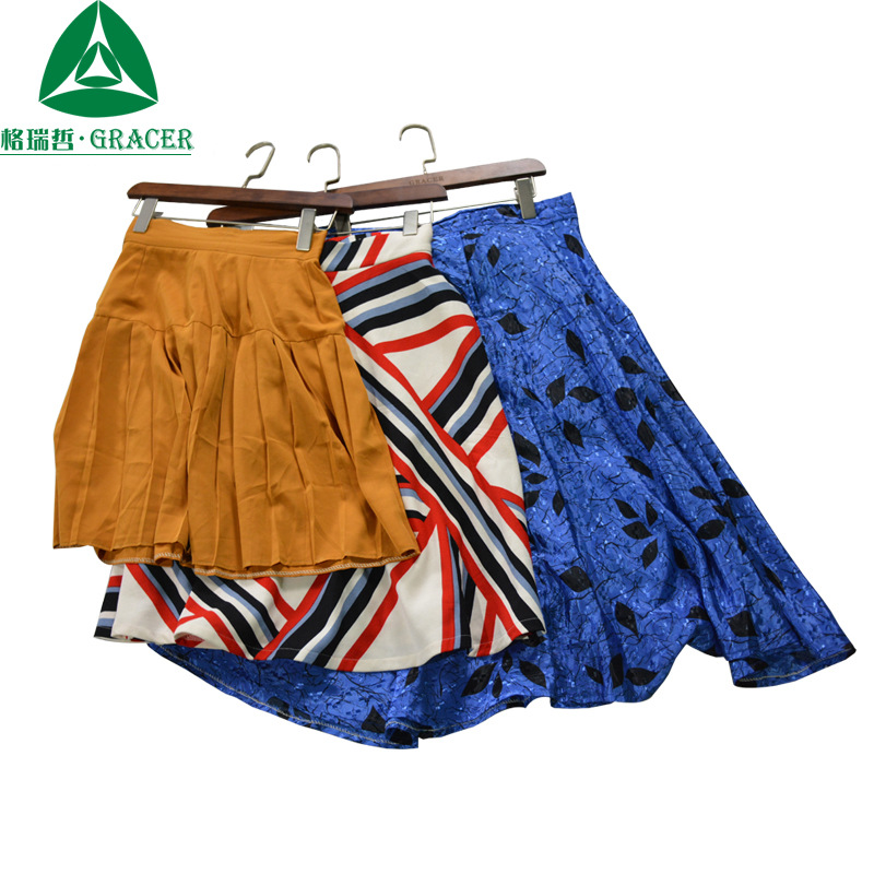 非洲女装出口巴基斯坦乌克兰40HQ整柜混批日系学院风百褶短裙旧裙