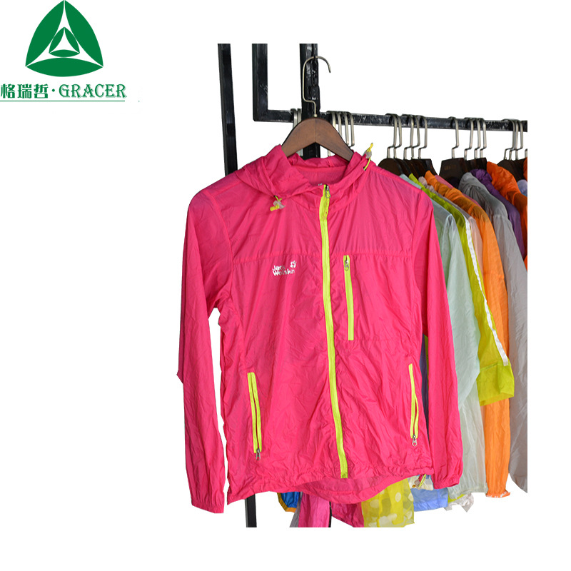 深圳二手衣服混批非洲 纯色防静电超轻透气皮肤风衣速干防晒衣