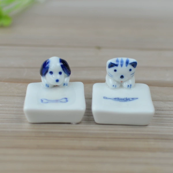 According to a set of discussions, a group of 2 (average cats and dogs)