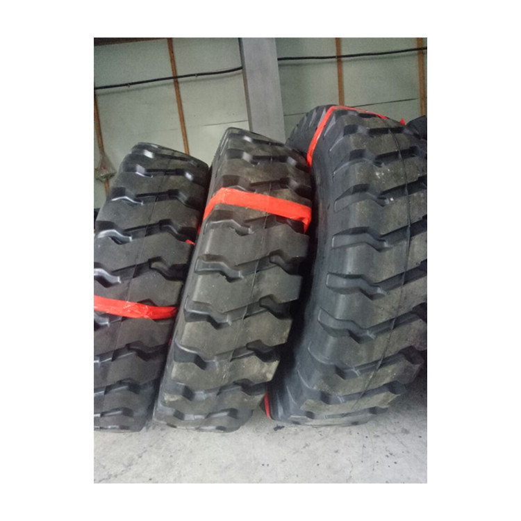 工程自卸车轮胎 1200-20 矿山专用轮胎 花深耐磨三保品质厂家直销