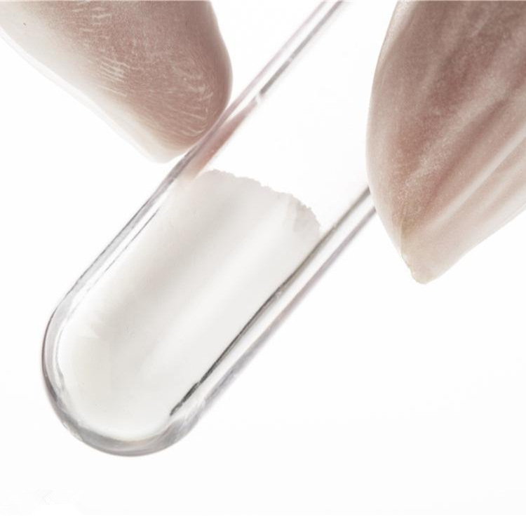 High whiteness calcium carbonate for plastic reinforcing filler to improve heat resistance surface smoothness