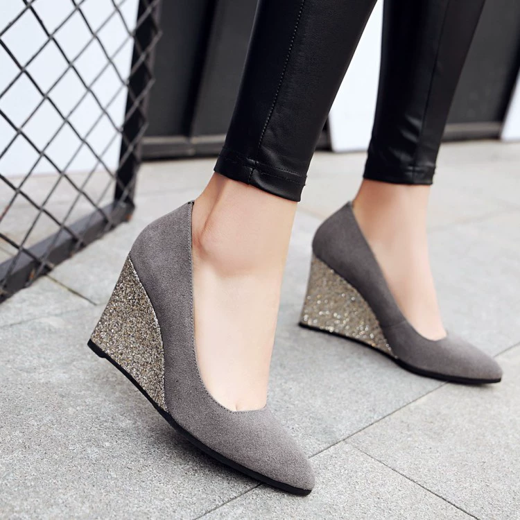 Оптовая продажа для внешней торговли: Новые женские туфли весна-осень 2026, модные туфли на танкетке с острым носком и неглубоким вырезом, артикул 40414243