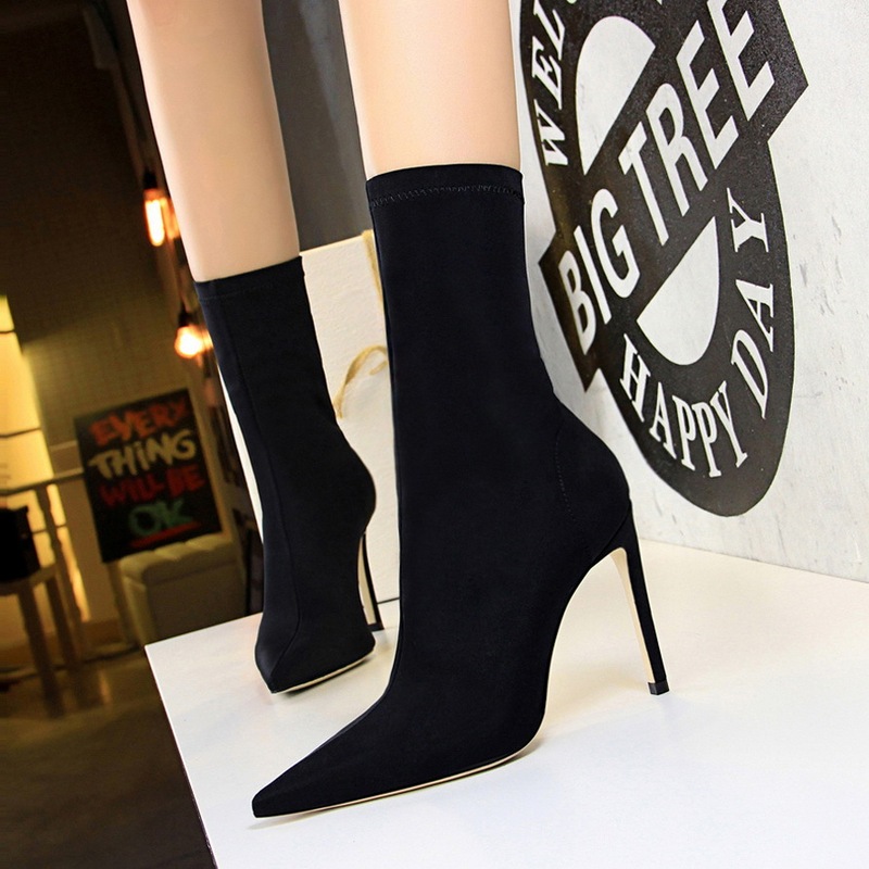 315-1 European and American Simple Women's Boots with Stiletto Heels, Super High Heels, Sexy Nightclub Pedicure, Slimming Look Pointed Toe Lycra Elastic Short Boots