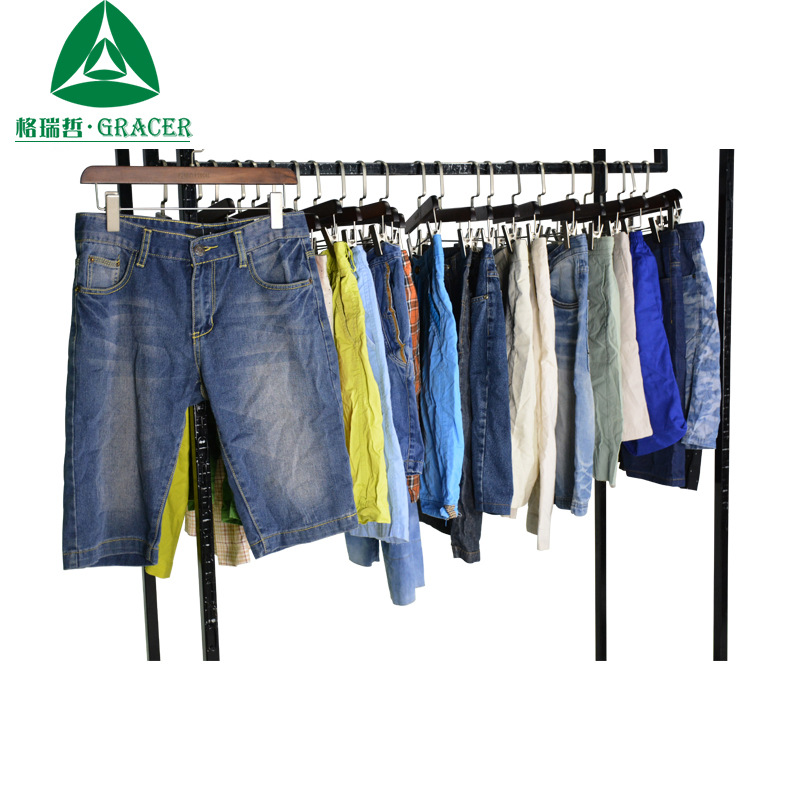 格瑞哲旧服装工厂批发韩版直筒五分水洗手工磨破二手男式牛仔短裤