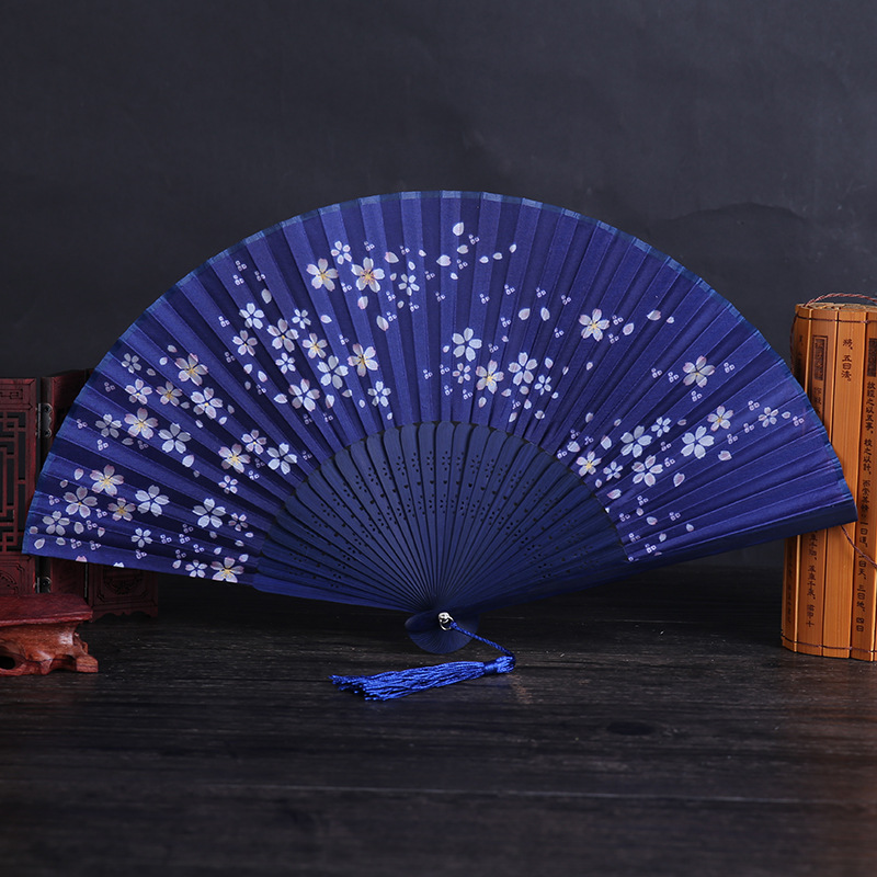 리틀 블루 벚꽃