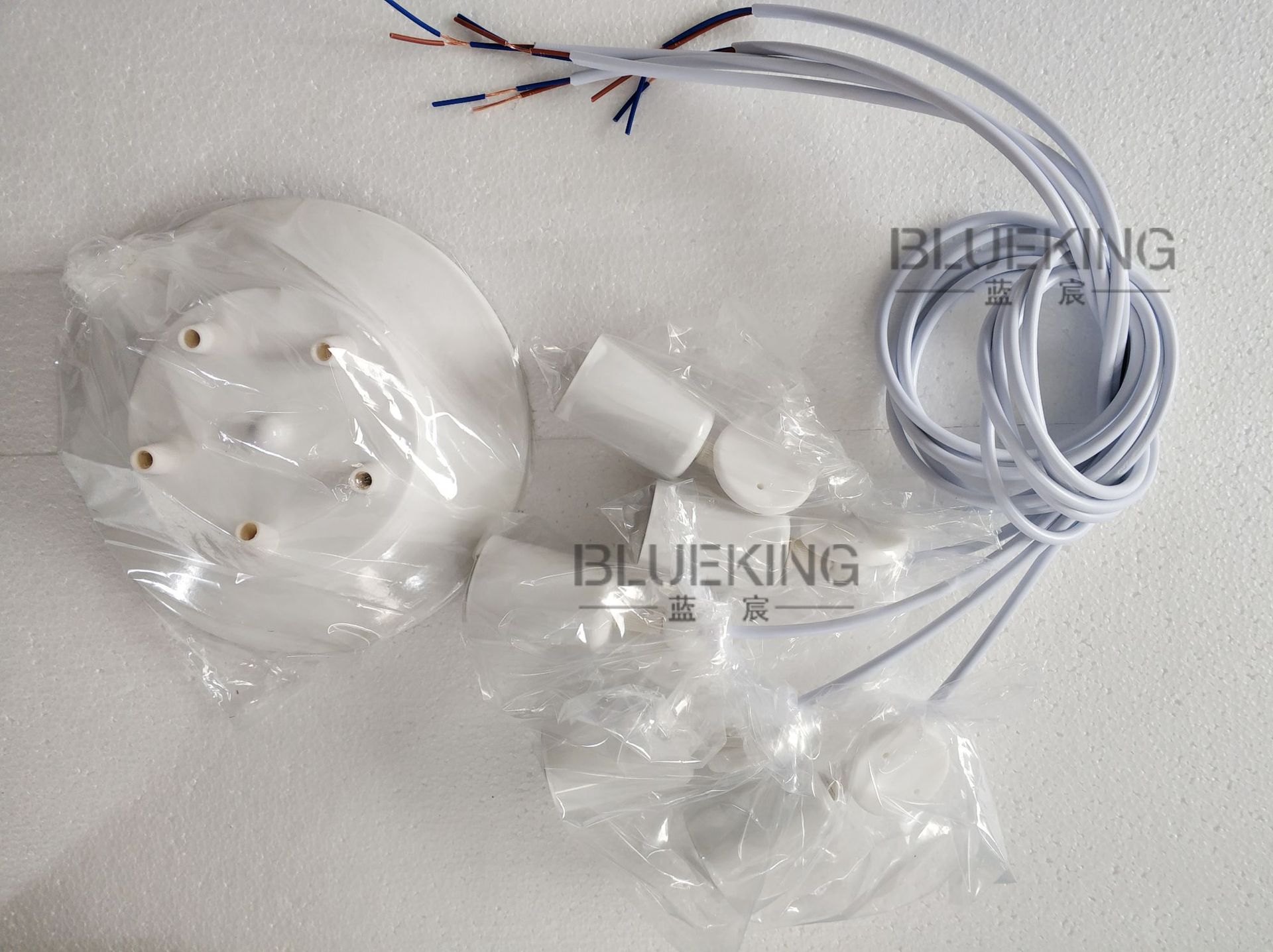 Nordic simple iluminación del dormitorio sala de estar comedor iluminación del hogar bombilla tornillo araña hembra araña de flores sueltas