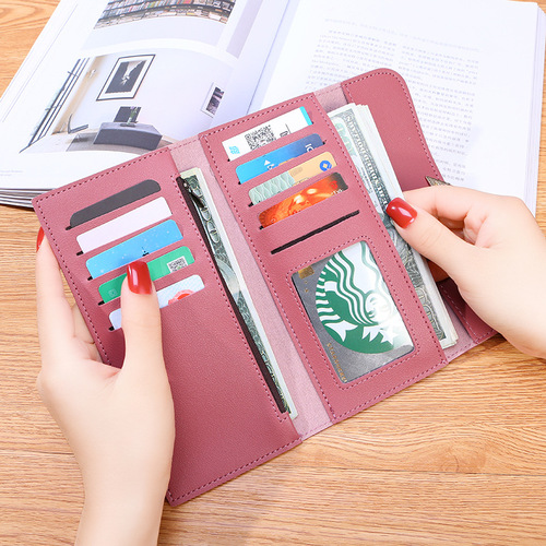 Women's Long Wallet with Heart Pattern, Multiple Card Slots, Clasp Phone Holder, Ladies' Long Wallet