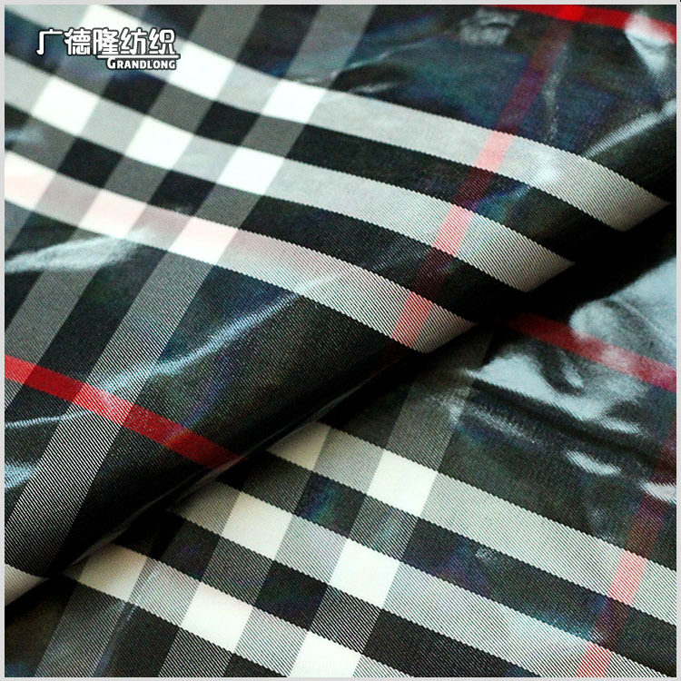 英伦风黑白棉布色织格子格纹镭射幻彩亮面PU复合面料大衣半裙箱包