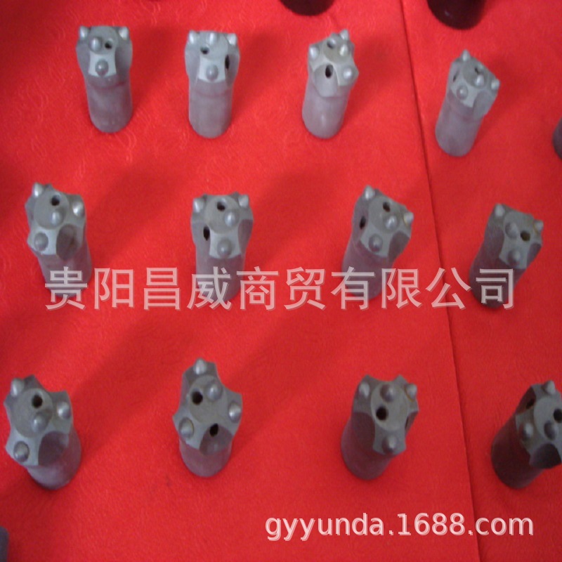 供应贵阳产锥孔连接采矿隧道用球齿钎头