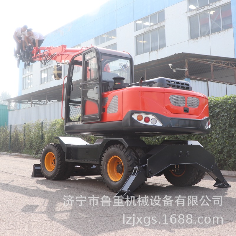 云南昆明90抓木机 95抓木机  总经销 四轮驱动360度爪子