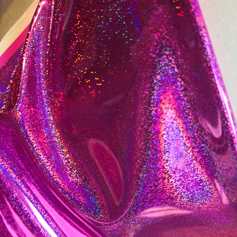 厂家直供炫彩幻彩纺织镭色镜面PU皮革格利特箱包皮具无折痕人造革