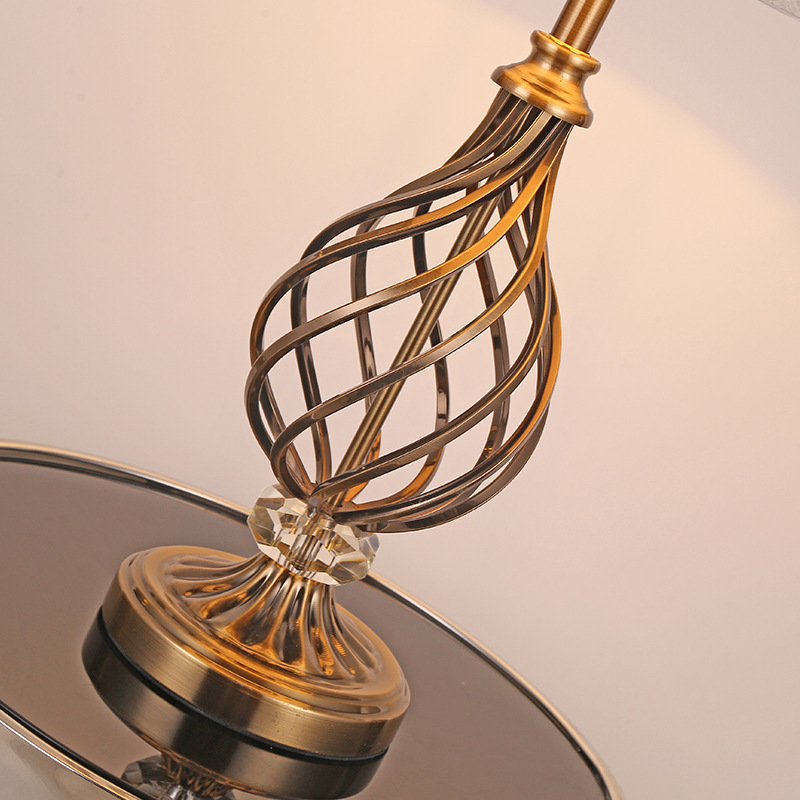 Nuevo Jiayinmei iluminación americana nuevo estilo chino simple europeo industrial hierro cristal lámpara de mesa Hotel ingeniería lámpara de pie al por mayor