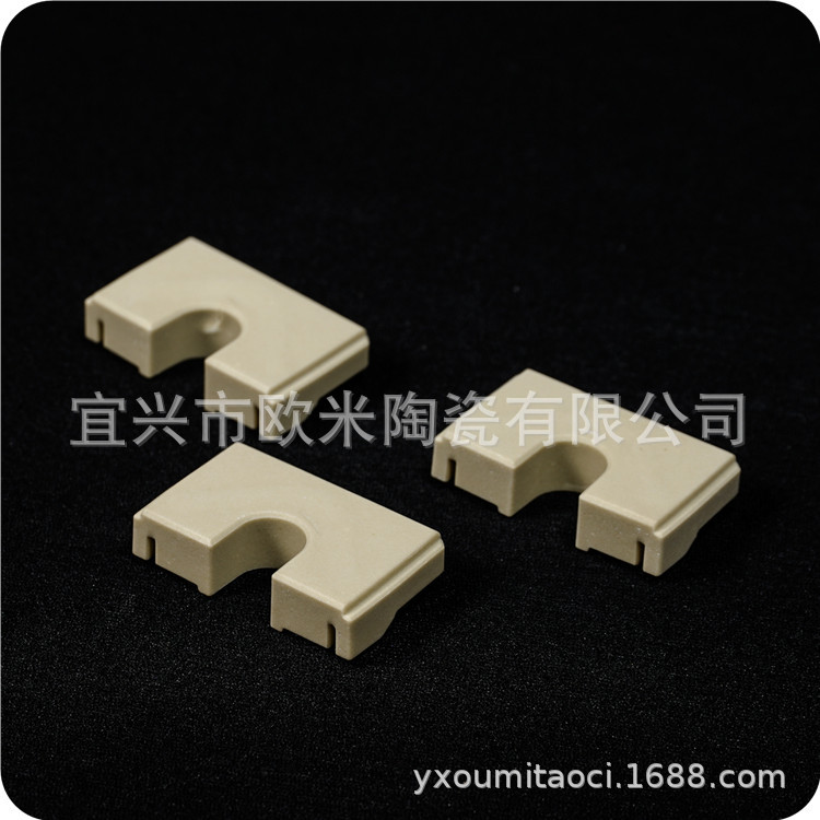 大量供应瓷接头接线板 各种规格陶瓷结构件 堇青石陶瓷