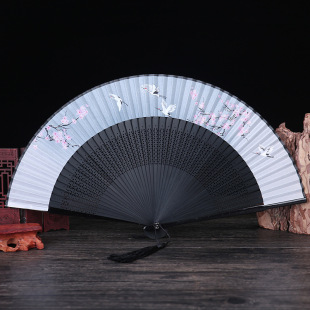 42����z���Q�D��Ůʿ�����Ї��L�ߙn�z�I�������Ⱥ��L��ʽ��ˇ��