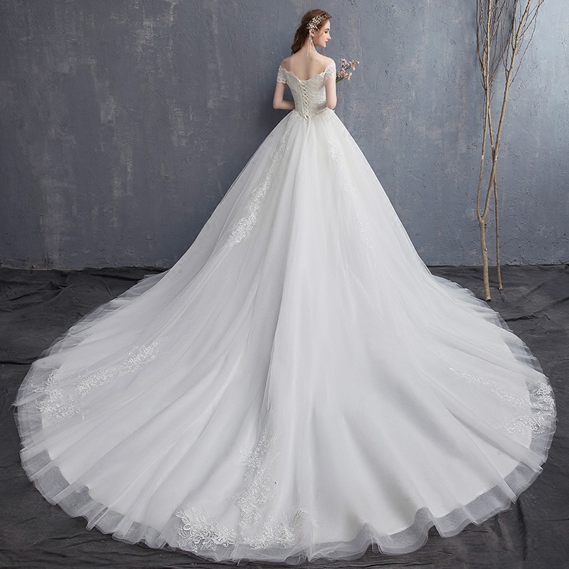 Winter wedding dress for bride