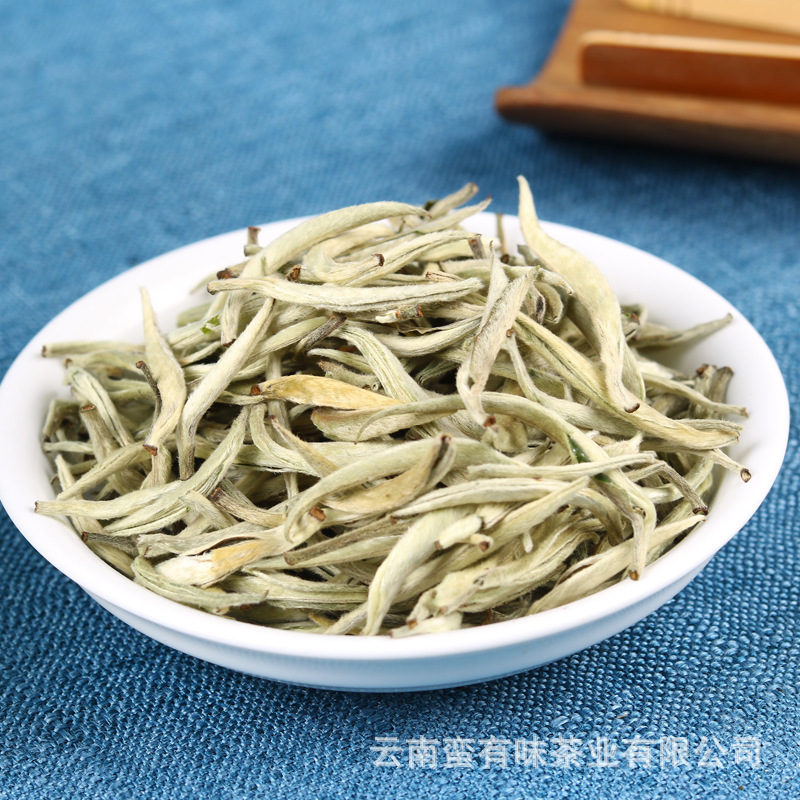 Wholesale Pu'Er Tea Raw Tea 2025 Early Spring White Needle Large White Needle Single Bud Moonlight White Tea () Lincang