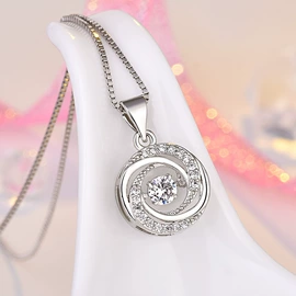 戒指;耳钉;手镯