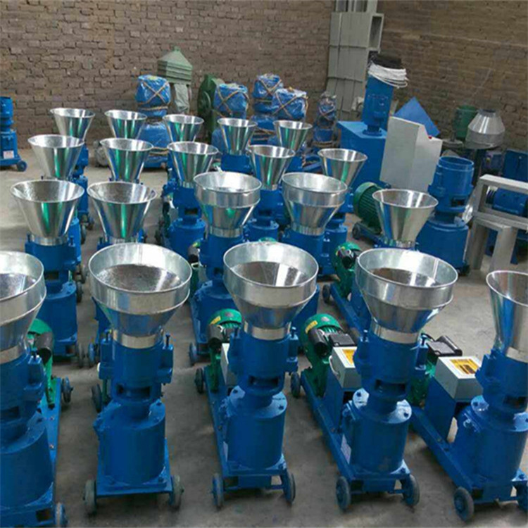 小型民用家禽饲料颗粒机 平模秸杆饲料制粒机 对辊鸡饲料机制粒机