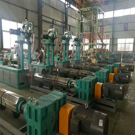 塑料管材设备;塑料挤出机;灌溉工具