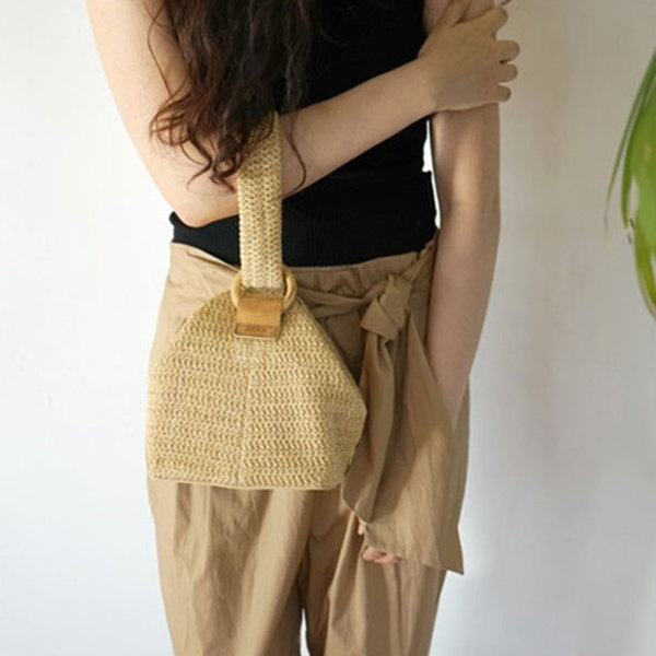 straw beach shoulder bag