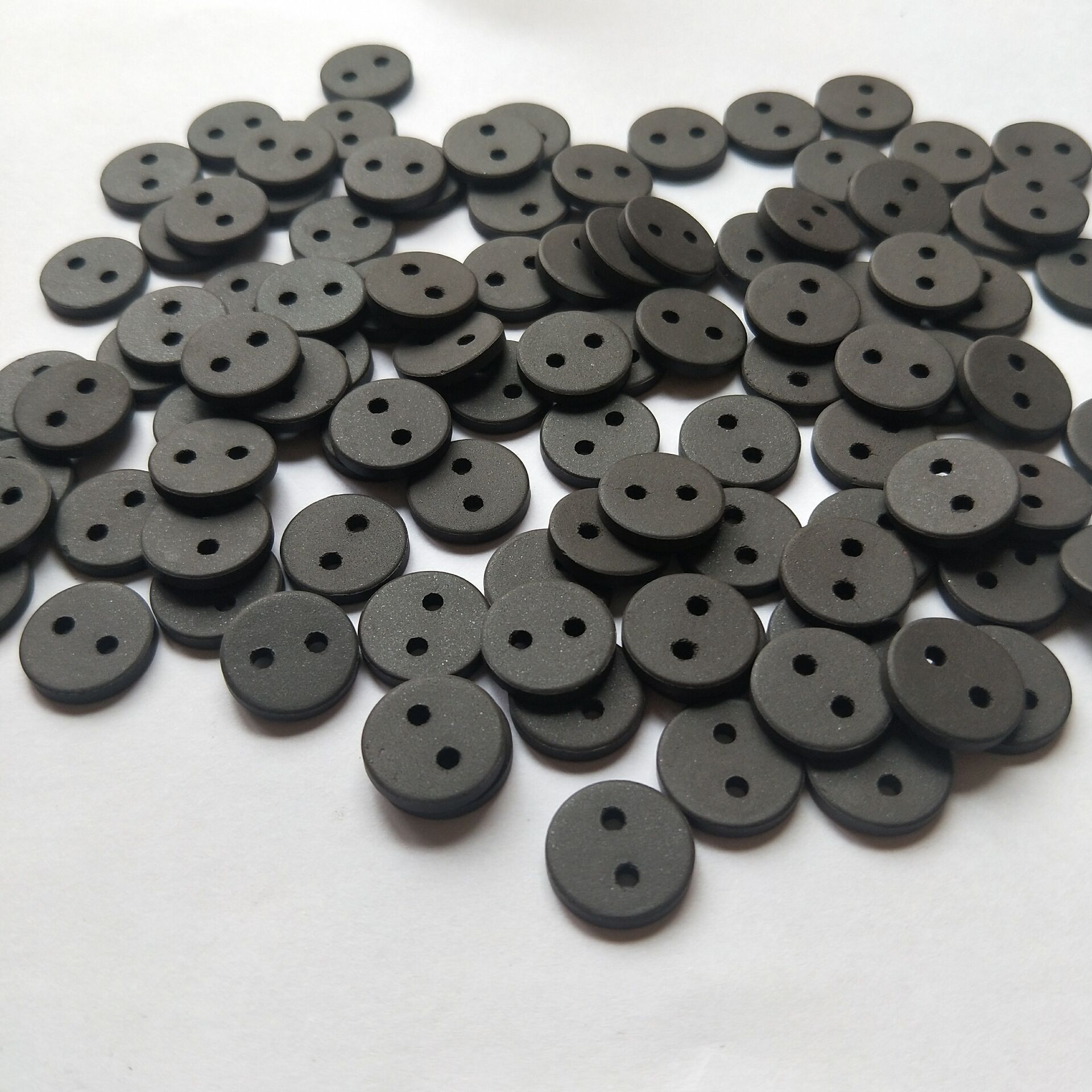 供应各种尺寸负离子能量石 远红外托玛琳能量片