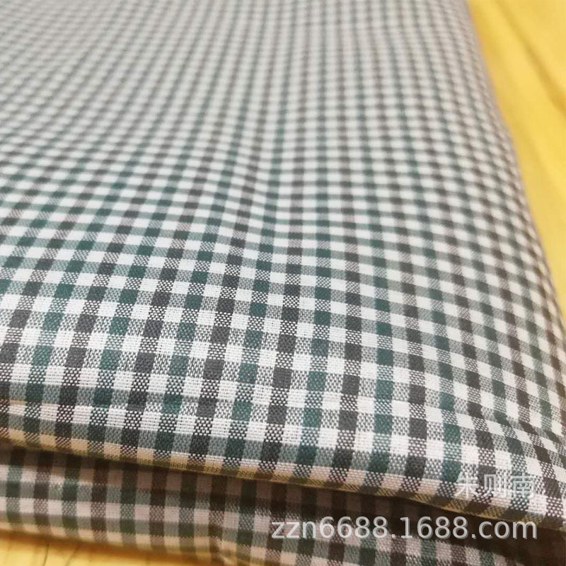 75D全涤色织平纹布料批发 产地货源小格子涤纶箱包鞋帽 工艺品