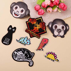 Embroidered patch with cartoon Q-version animal heads for clothing decoration, personalized computer embroidery patch