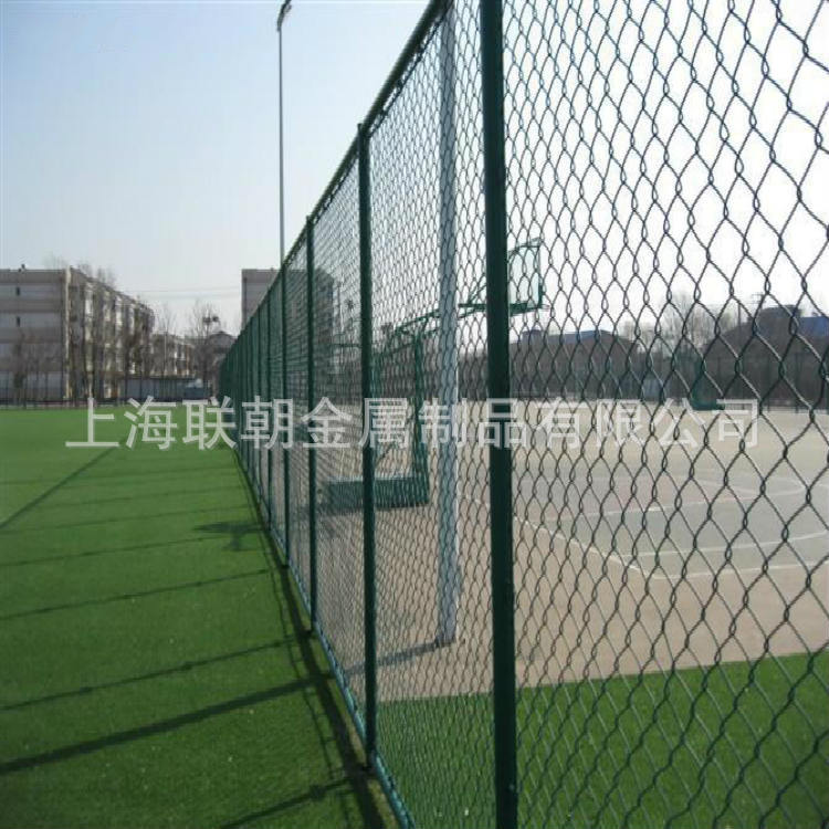 上海球场护栏网 运动场围网 篮球场隔离栏现货供应上门安装