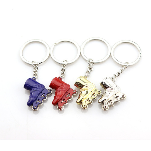 Creative skate shoe keychain, fashionable skate shoe pendant buckle, student gift roller shoe gift bag pendant
