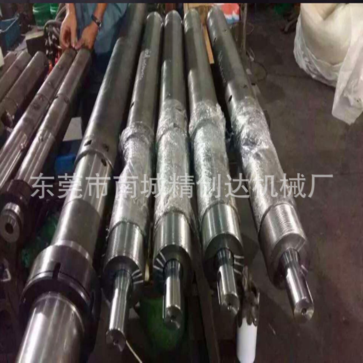 福建厂家供应双合金螺杆料筒 注塑机螺杆炮筒