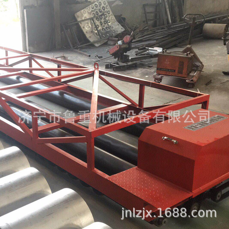 供应路面摊铺机 桥面整平机 混凝土地面三滚轴6米摊铺机认购金