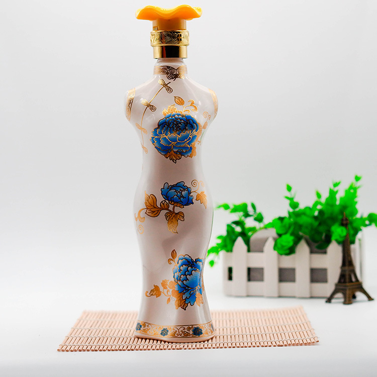 制作乳白色白酒玻璃瓶一斤装烤金字烤彩花美女酒瓶郓城喷涂玻璃瓶
