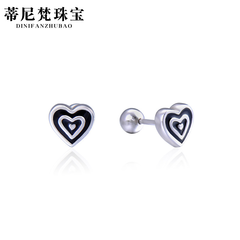 S925 plata esterlina negro precioso Stud pendientes para mujeres verano simple estilo frío nicho diseño pequeña joyería de plata melocotón corazón pendientes