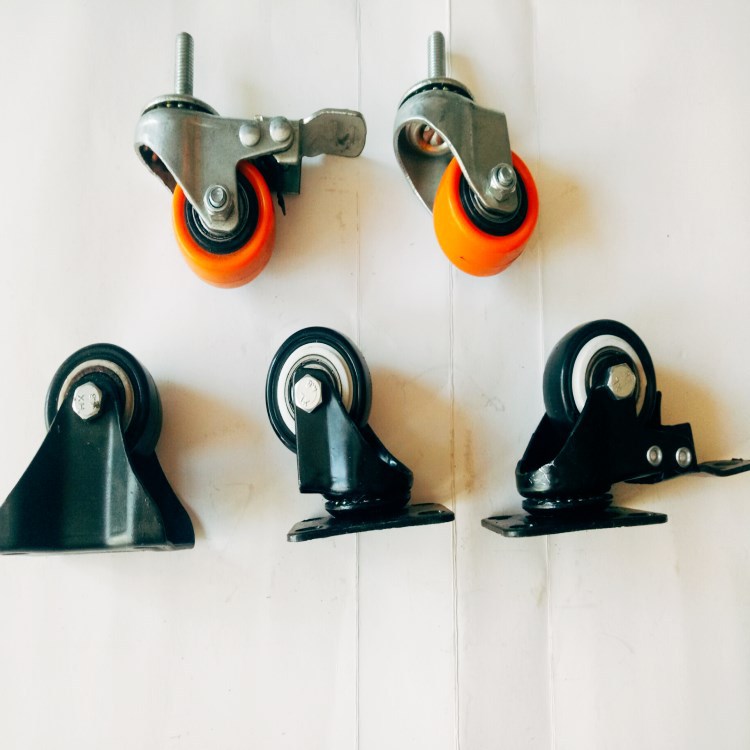 2寸万向带刹车1.5寸2.5PU寸金钻平板丝杆家具静音刹车轮尼龙轮