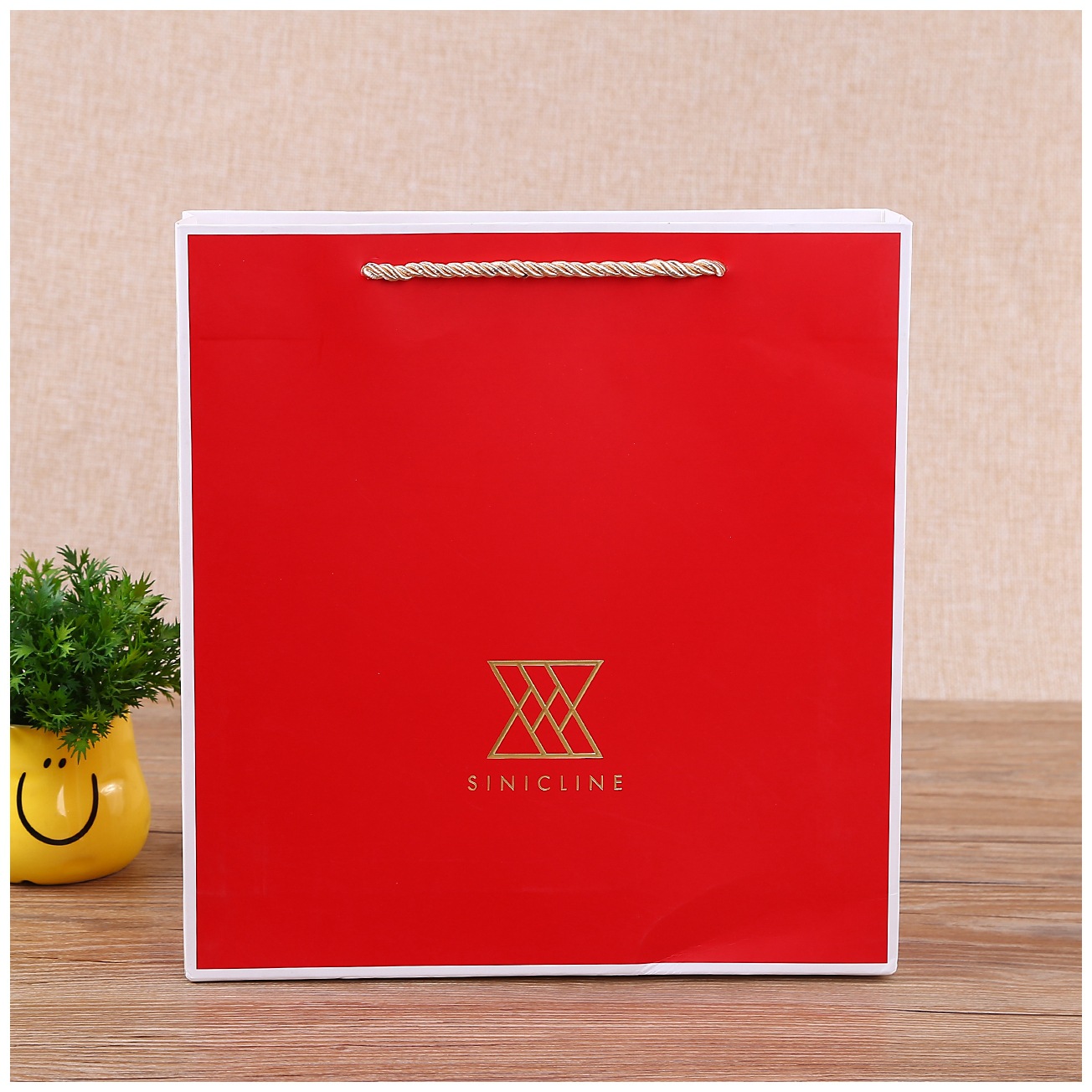 礼物袋子礼品纸袋手提服装大容量生日商务横款节日情人节纸质促销