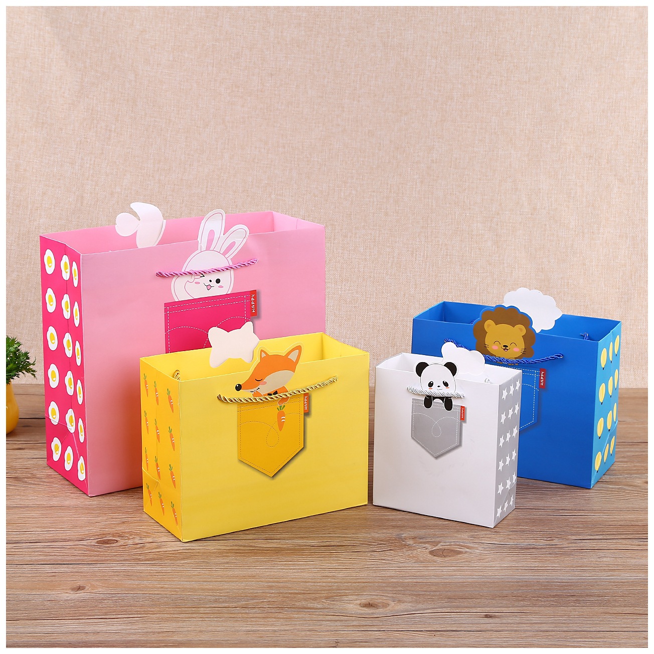 2025动物儿童卡通可爱图案系列手提袋六一礼盒包装创意手提纸质