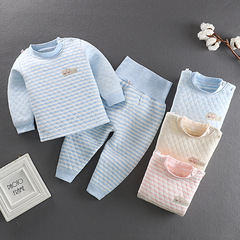 子供用保温スーツのカラー綿を厚くして、高腰でお腹を保護します。