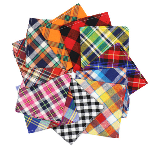 New 30-color thickened Scottish velvet plaid triangle towel baby saliva towel can be combined with pet triangle towel