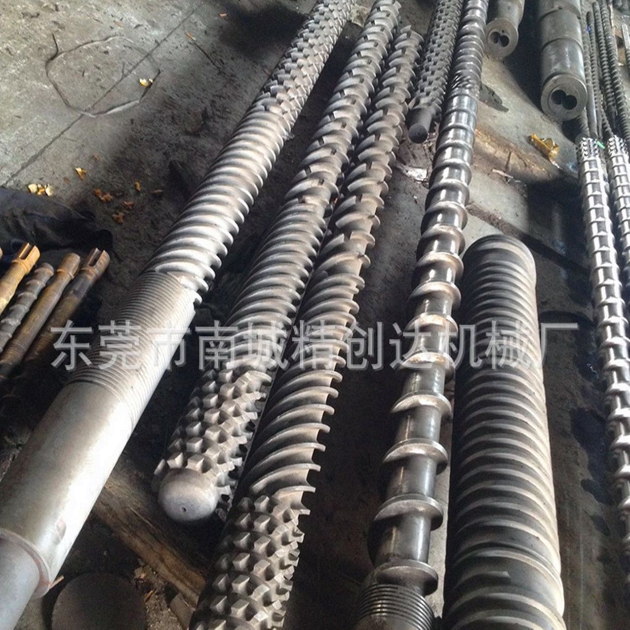 厂家供应优质挤出机螺杆料筒 挤出机螺杆机筒