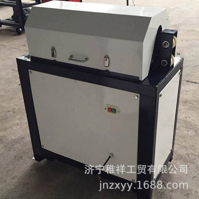 生产钢筋除锈机 螺纹钢钢筋除锈机钢筋雨淋生锈除锈设备 一人操作